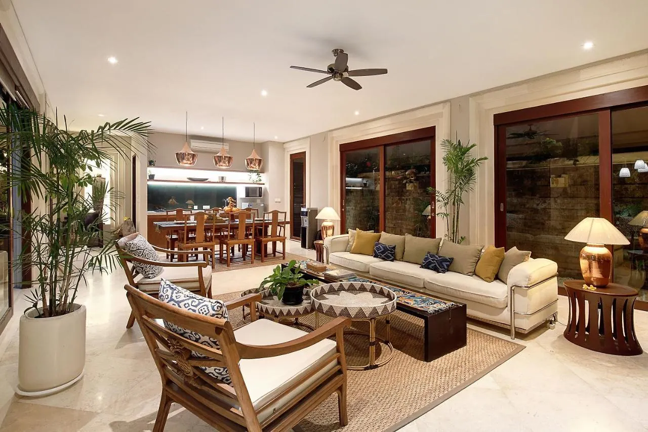 Villa Giva Seminyak - 2 Bedrooms Seminyak アパート スミニャック